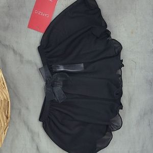 Childrens black chiffon pulling skirt